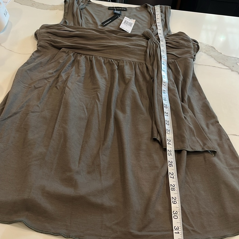 Grace Elements Olive Green Top. Sz Lg. Very flattering bust line. - Picture 10 of 11